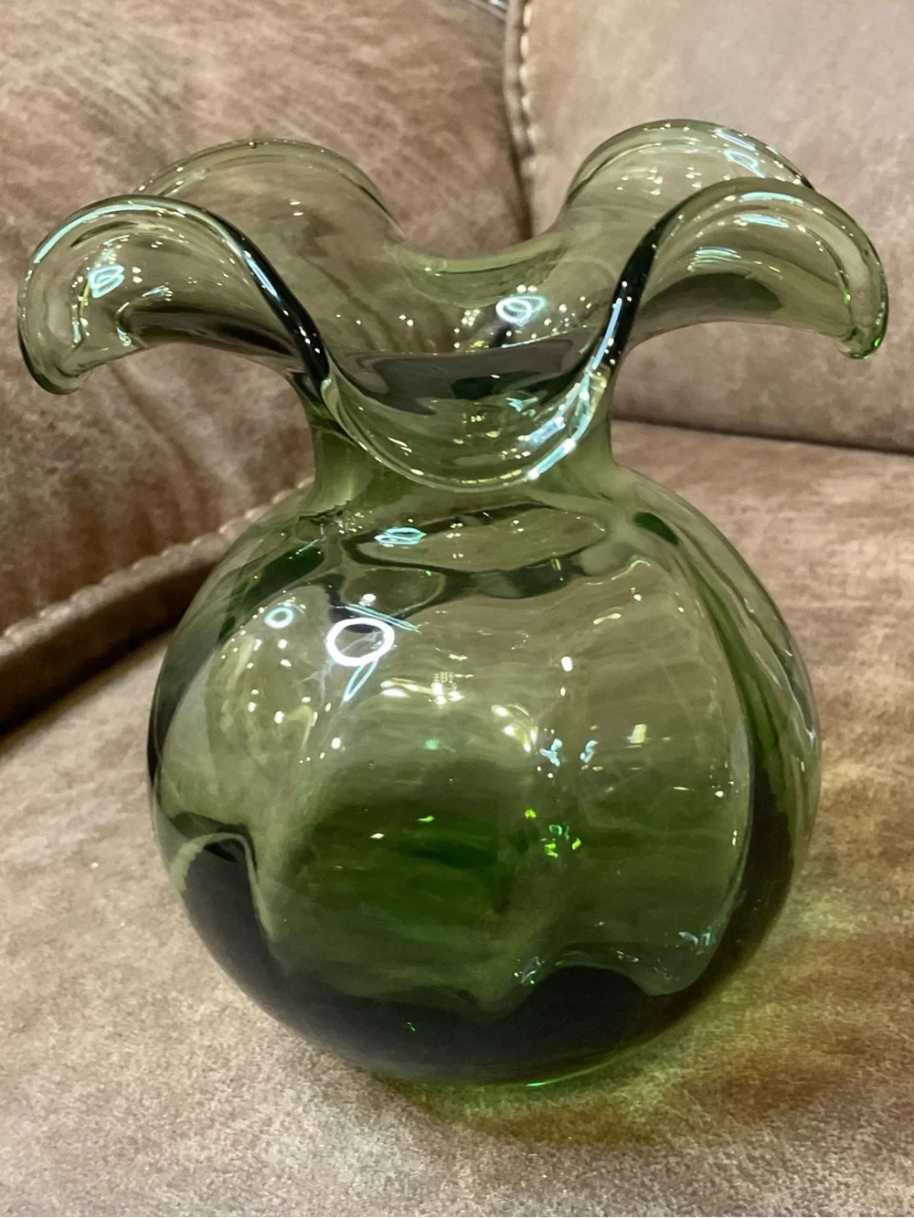 Vietri Hibiscus Green Handblown in Italy